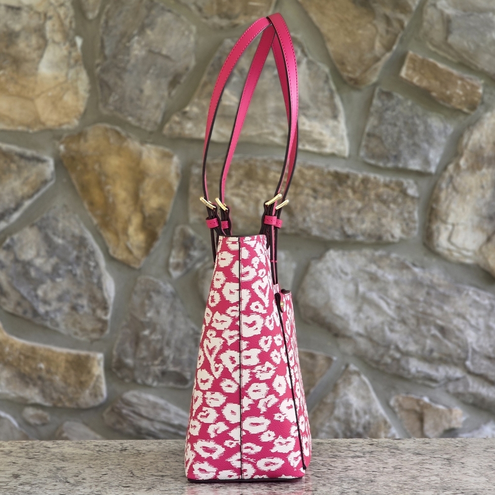 Michael Kors Jet Set Medium Pink & White Tote - Picture 2 of 9